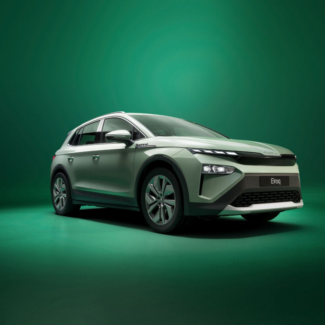 Grüner Skoda Elroq Front und Seite