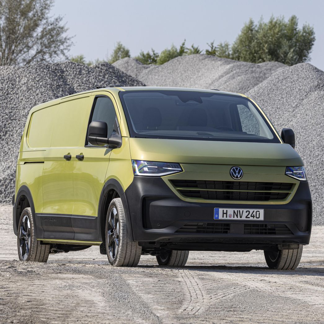 Vue de face et latérale du VW Transporter