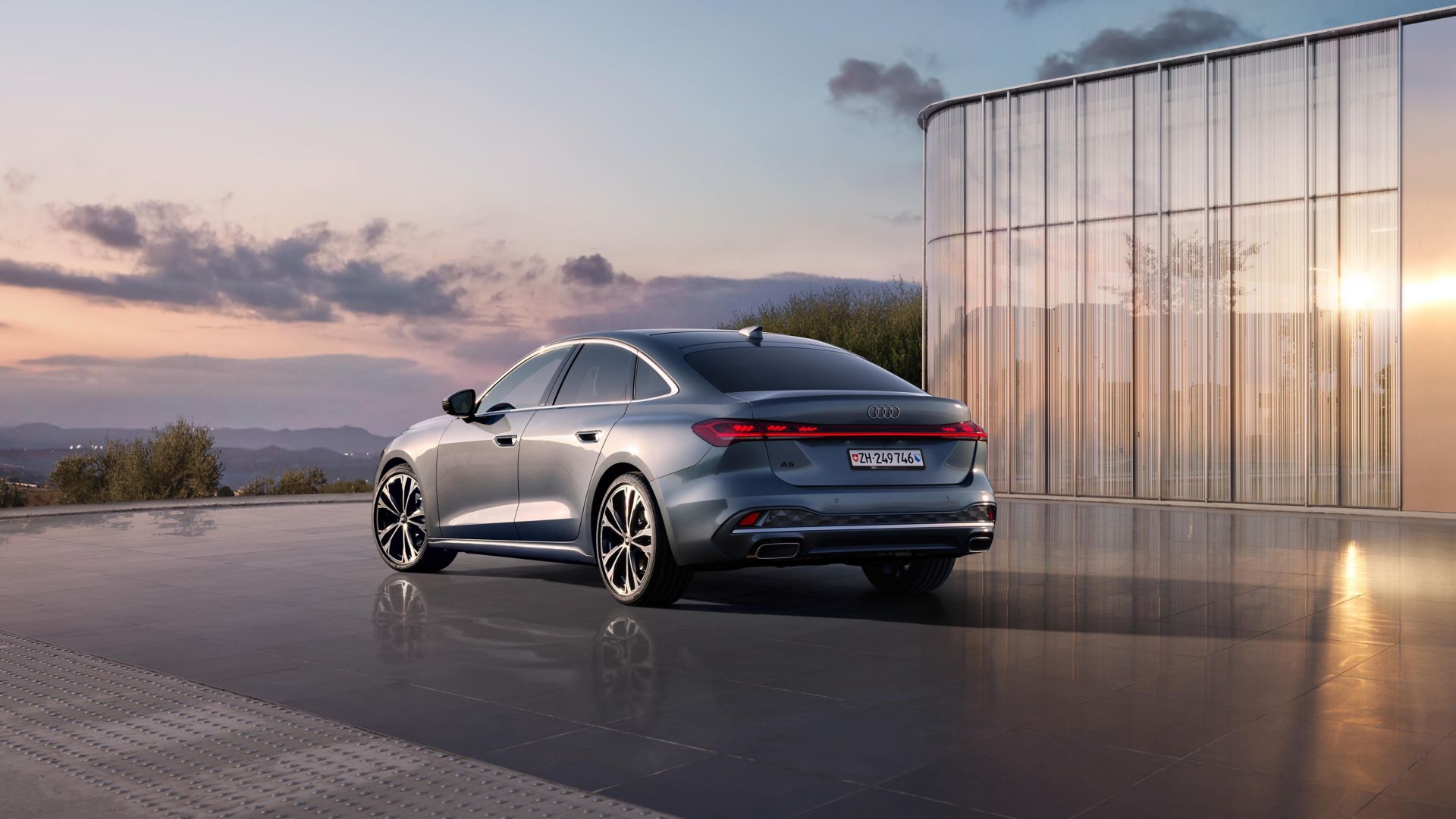 Vista posteriore dell’Audi A5 in grigio