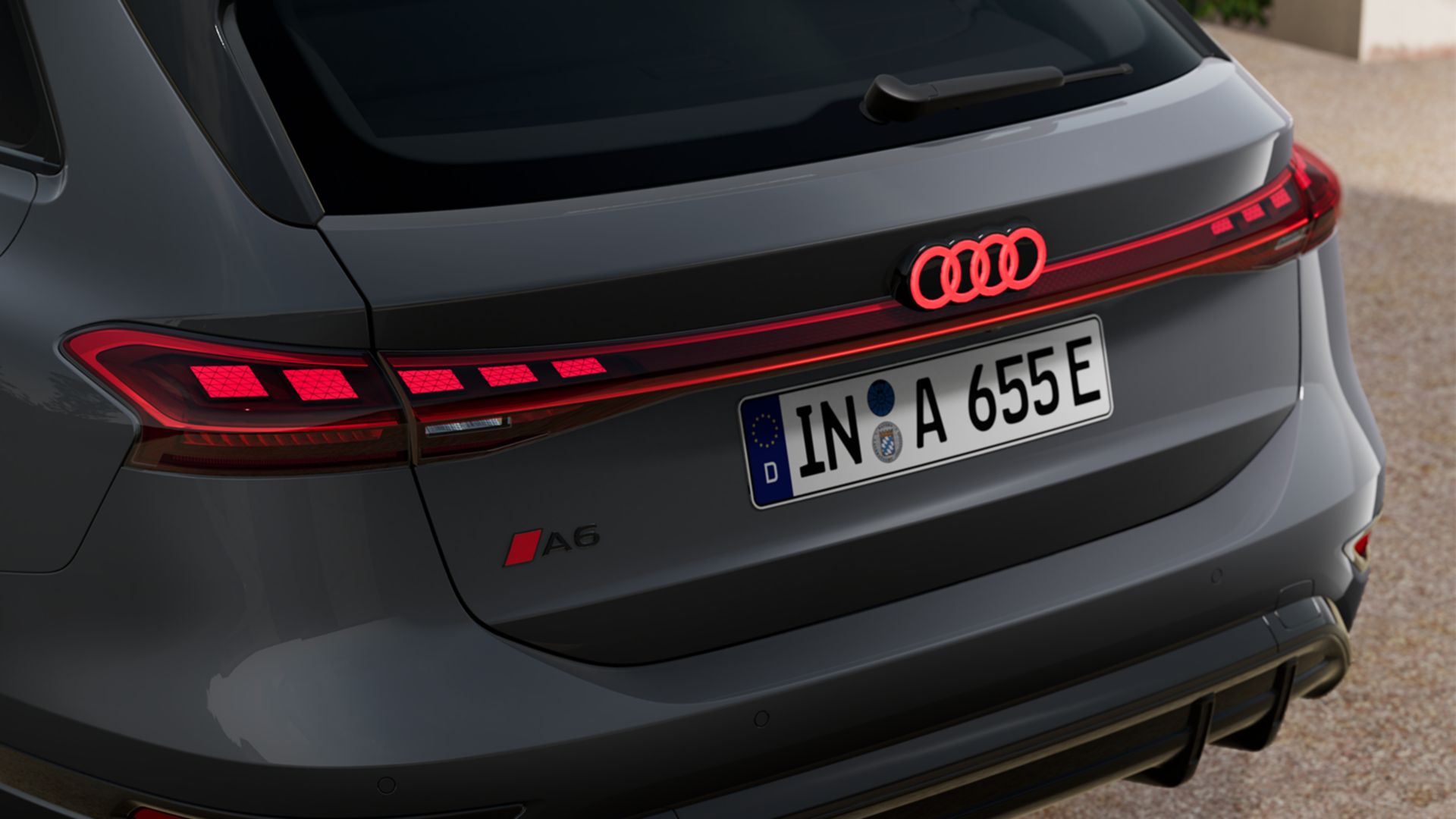 Vue arrière de l’Audi A6 e-tron gris