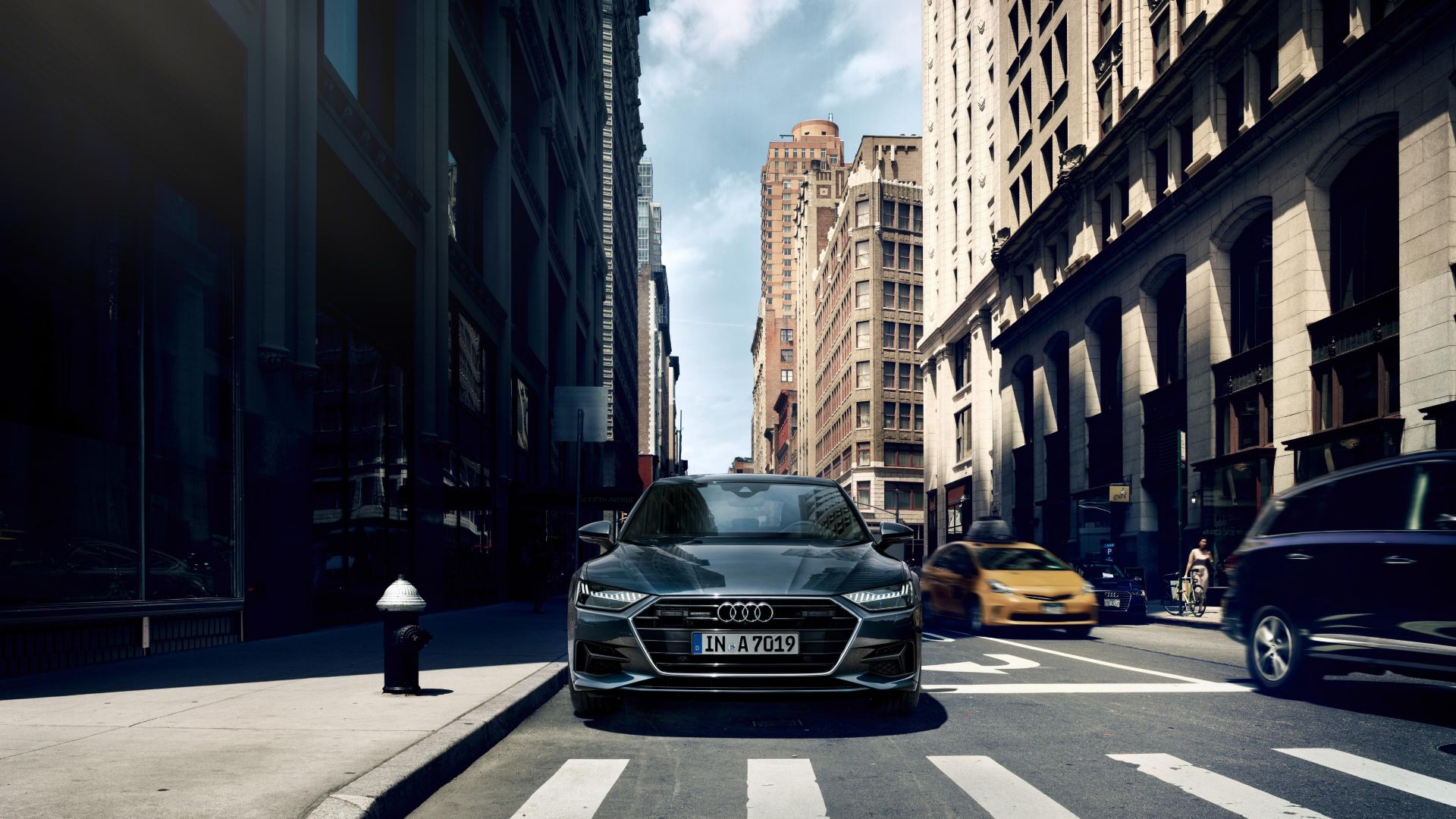 Audi A7 in nero, vista frontale