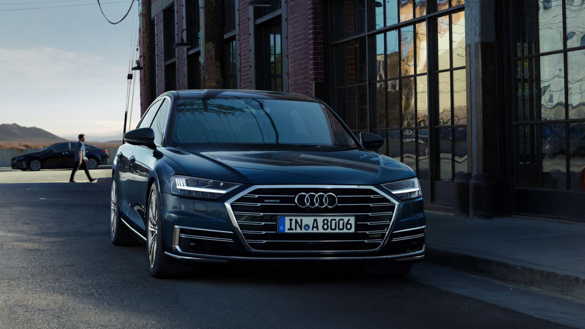 Vue latérale Audi A8 noire