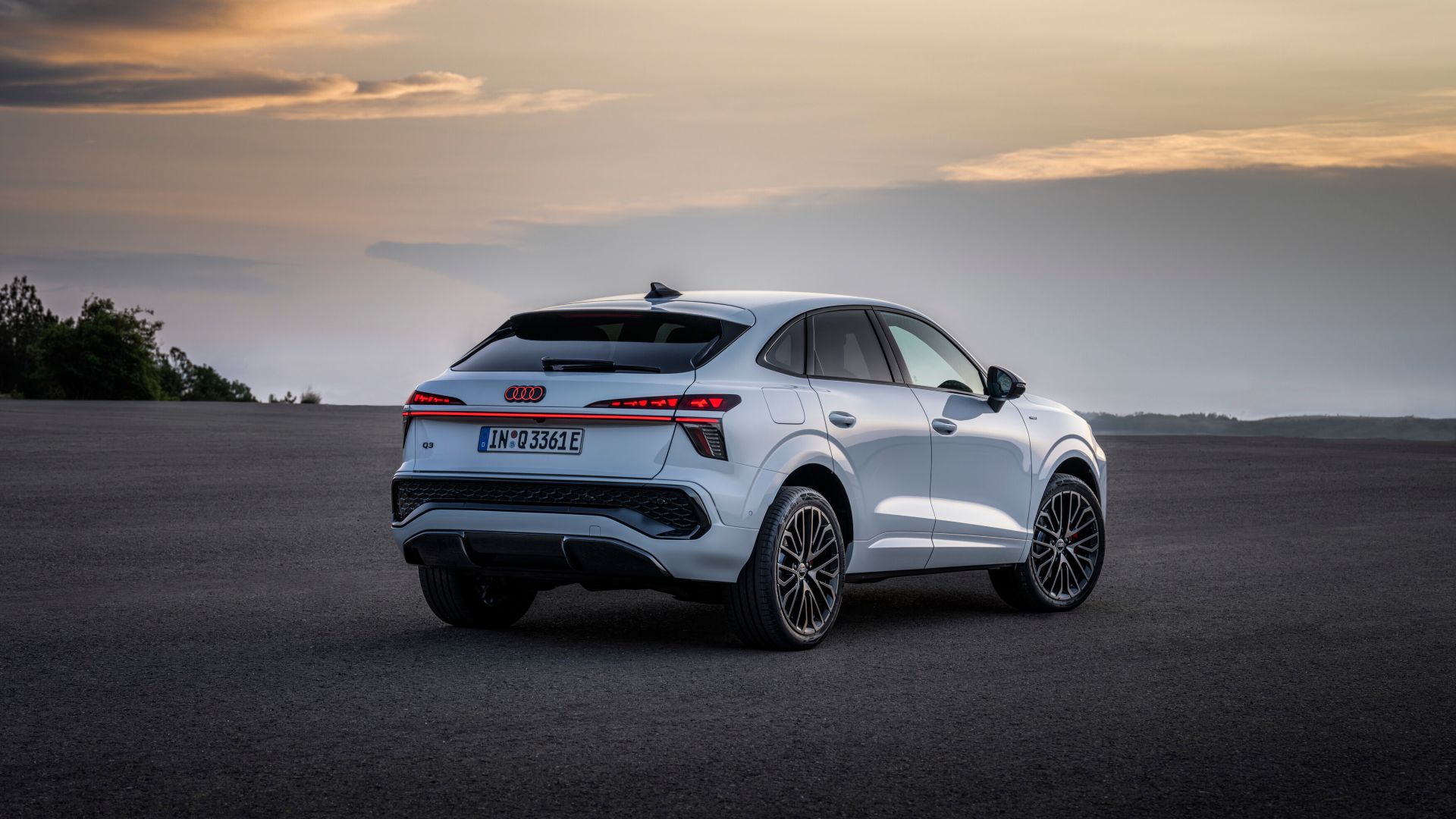 Audi Q3 Sportback blanc vue arrière