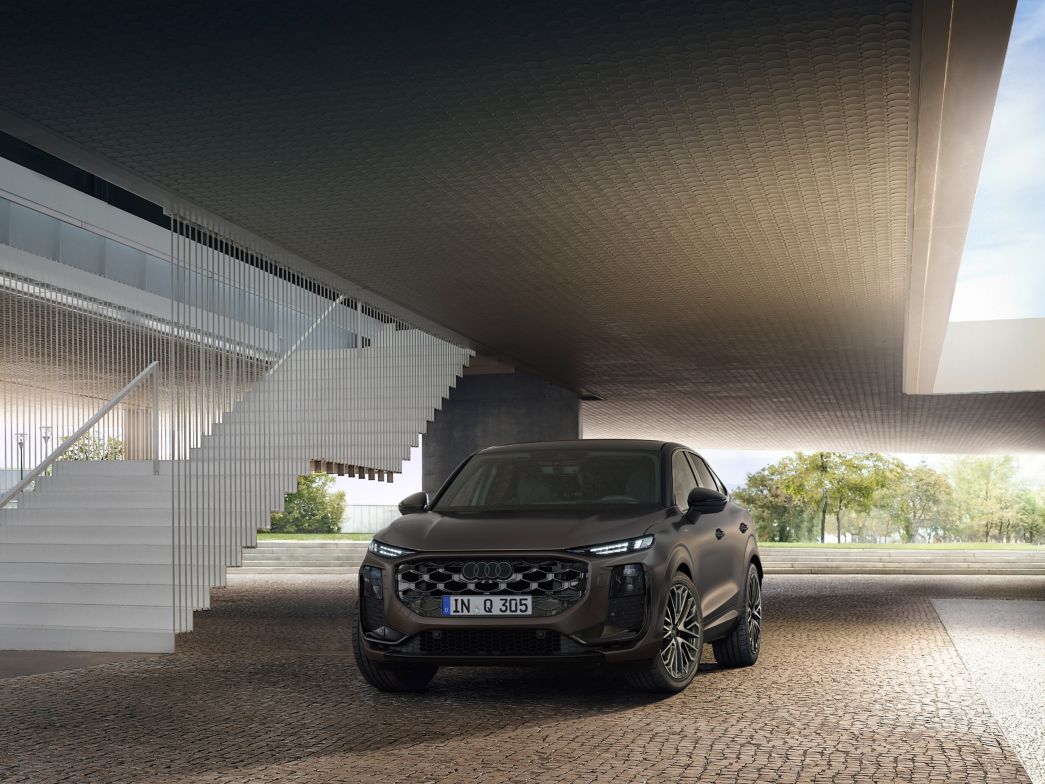 Audi Q3 Sportback grise vue de face