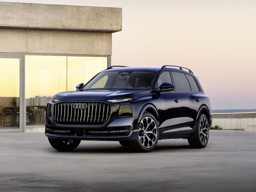 Audi Q9 blau Seitenansicht