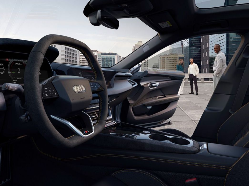 Audi e-tron GT Cockpit Seitenansicht