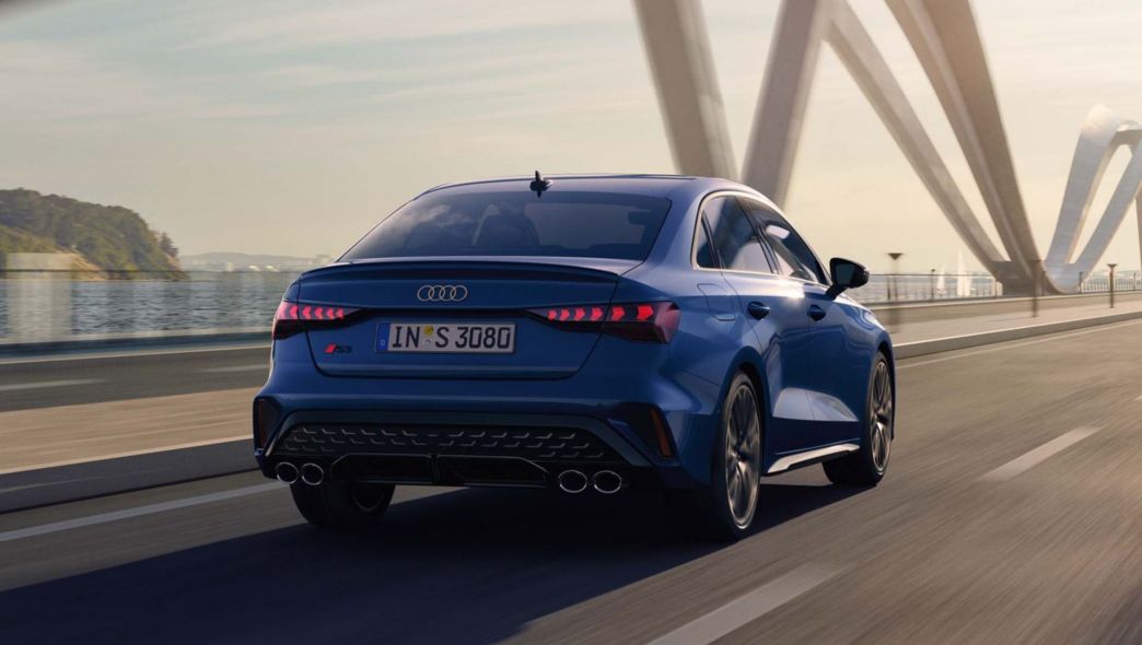 AMAG Audi S3 bleue vue arrière