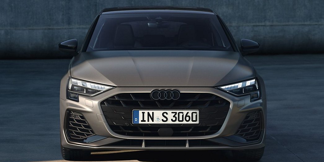  AMAG Audi S3 grise vue de face