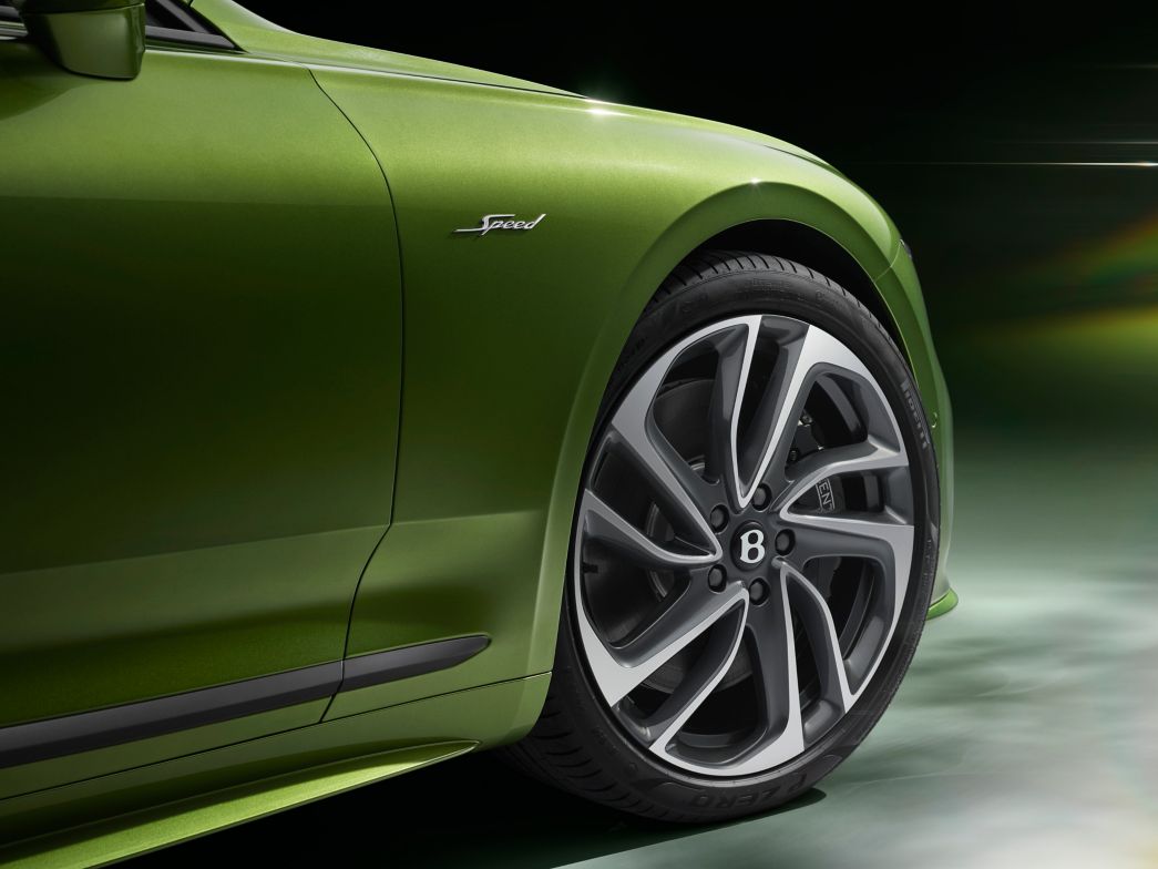 Bentayga EWB aussen Heck