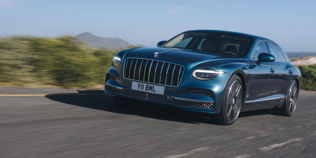 Grüner New Flying Spur Front und Seite