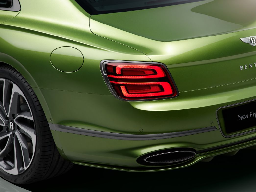 Bentayga EWB aussen Heck