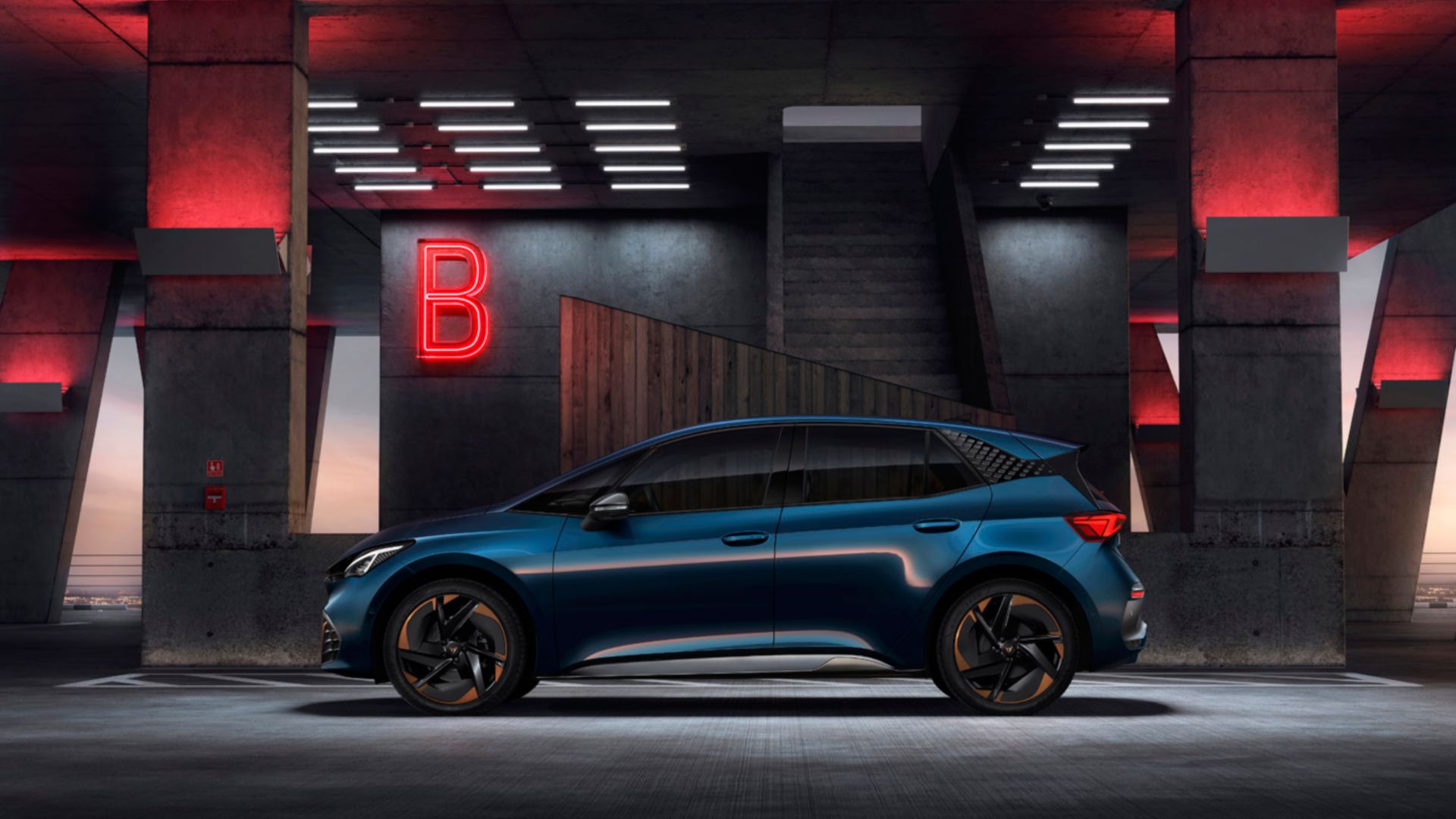 AMAG CUPRA Born blu, laterale