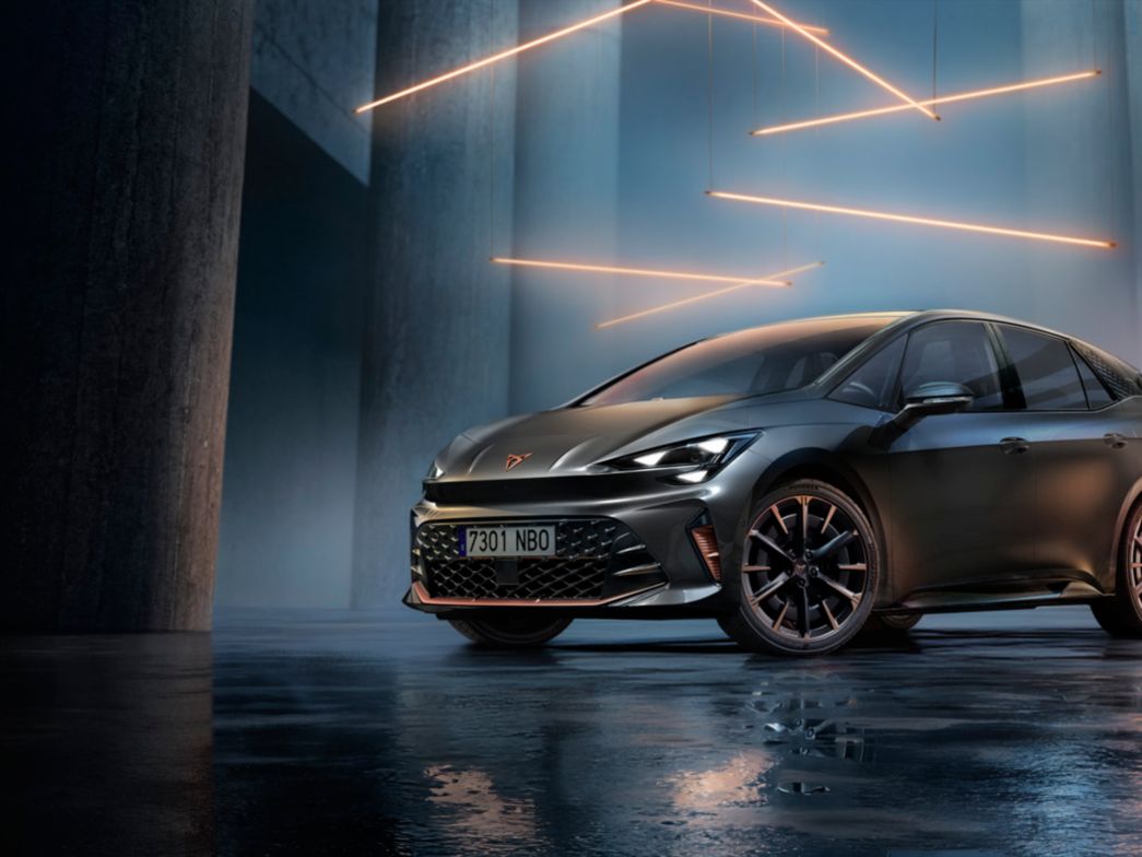 AMAG CUPRA Born seitlich