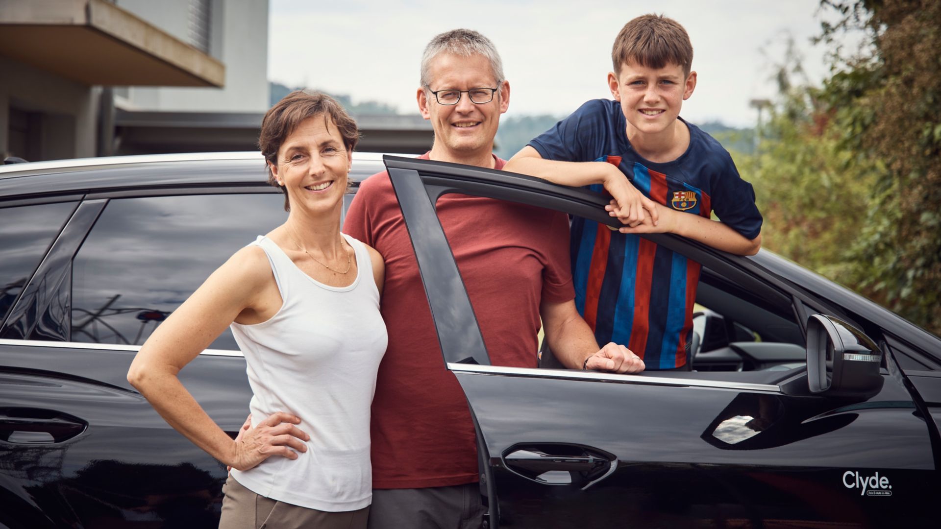 Famille Vetter avec l'Audi Q4 e-tron