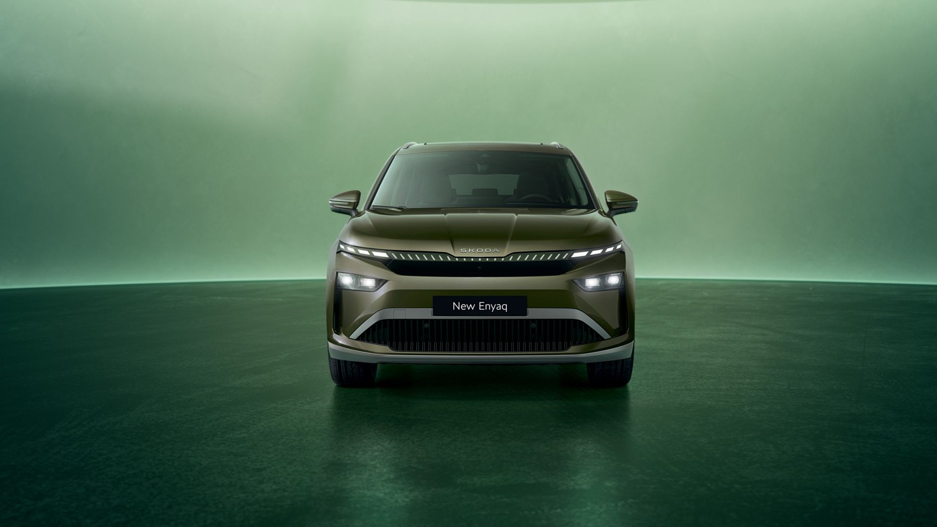 Grüner Skoda Enyaq Frontansicht