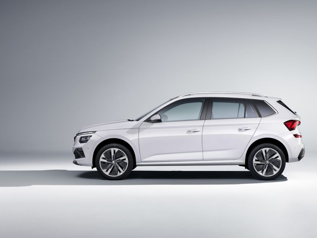 Weisser Skoda Kamiq Seitenansicht