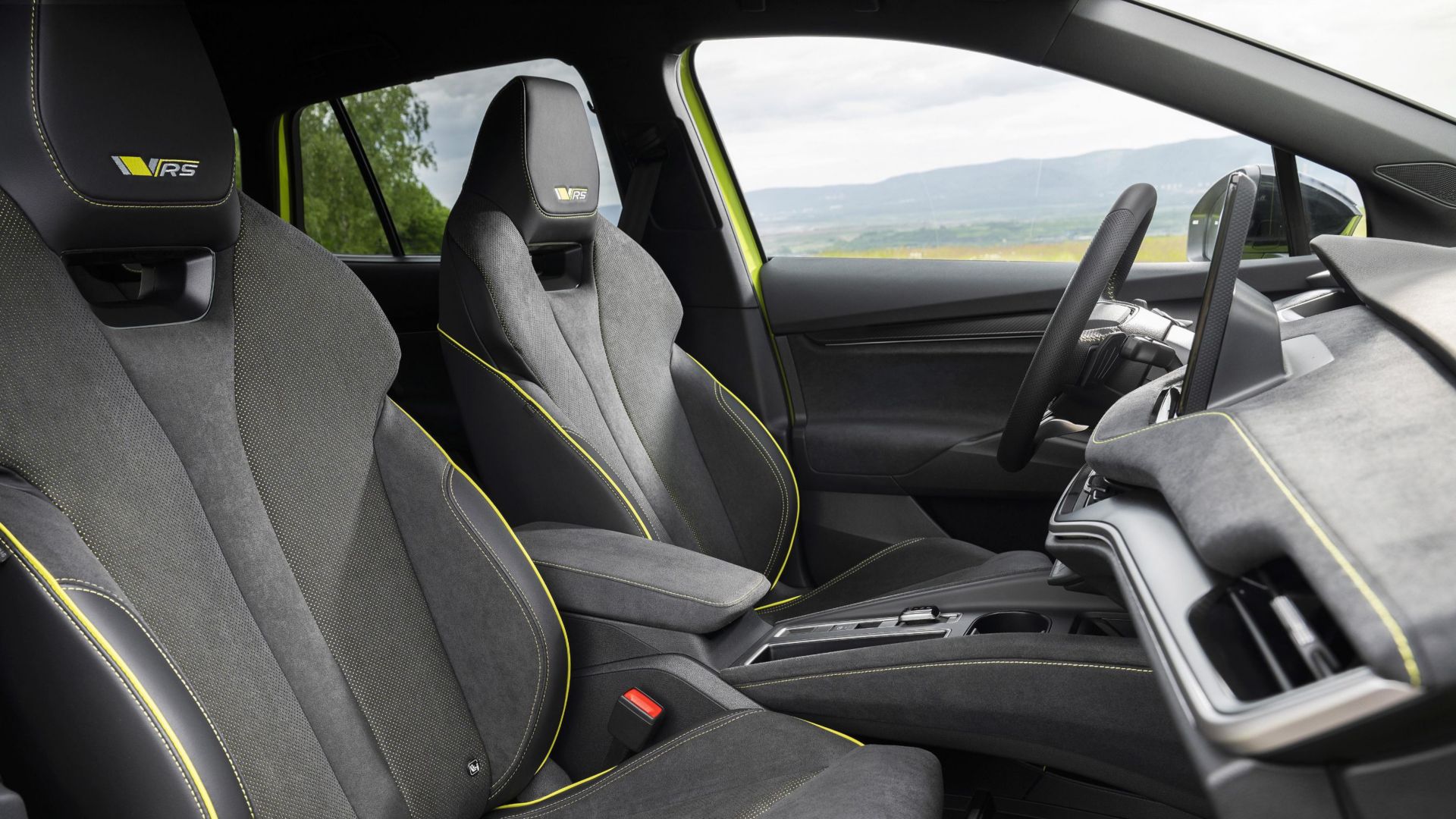 Škoda Elroq RS Interieur grün schwarz