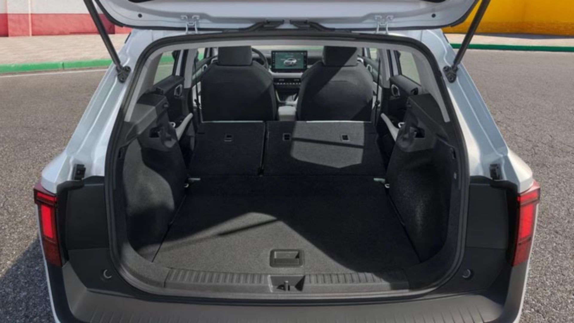 amag-skoda-epiq-back