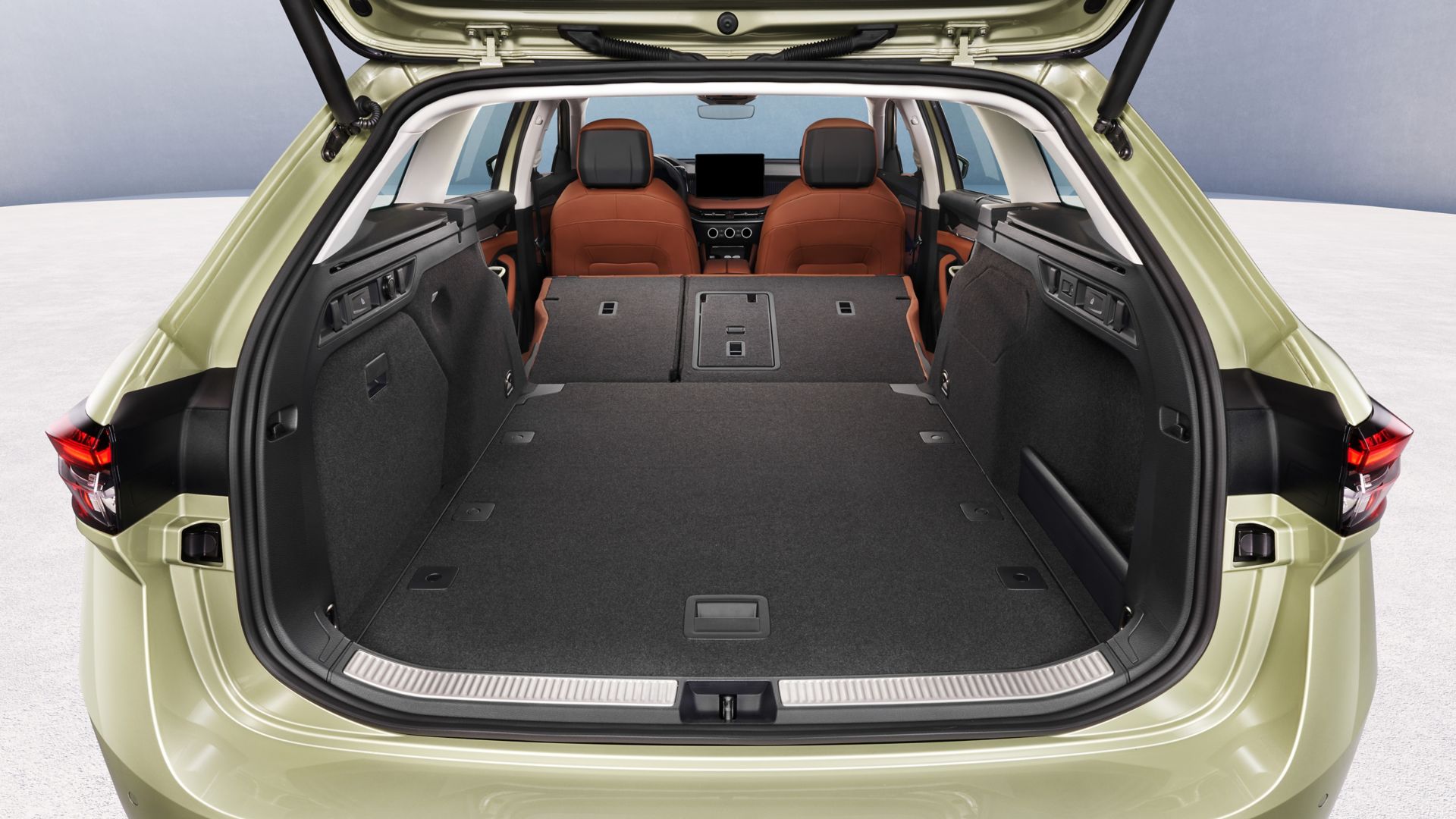 grüner Škoda Superb Kofferraum