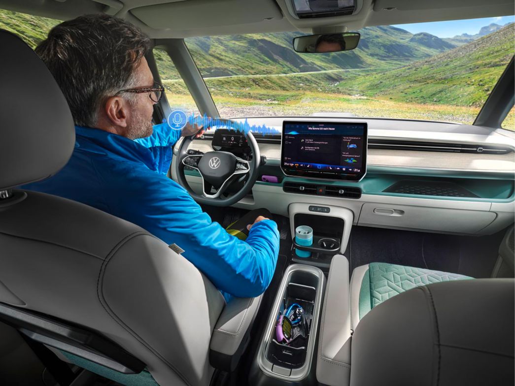 AMAG VW ID. Buzz modernes Cockpit in gelb grau 