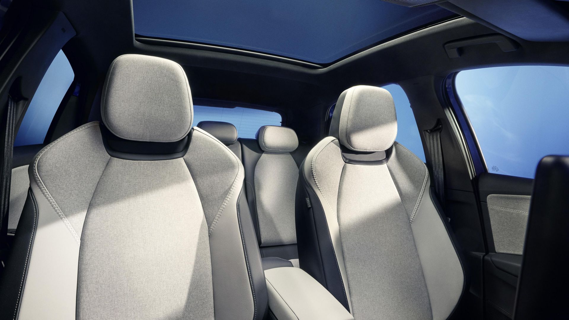 VW ID. Polo seitlich blau Mittelkonsole