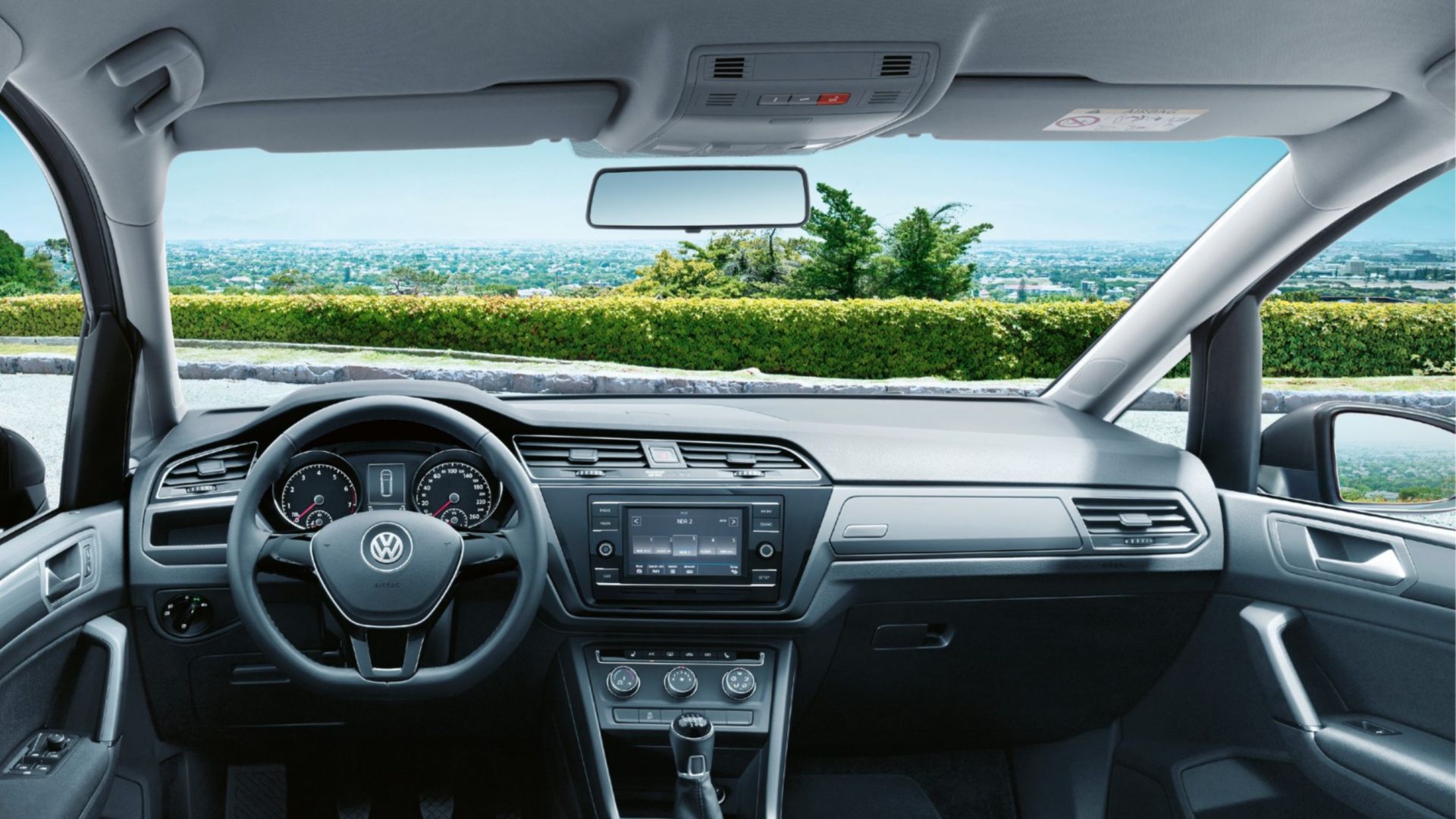 VW Touran cockpit