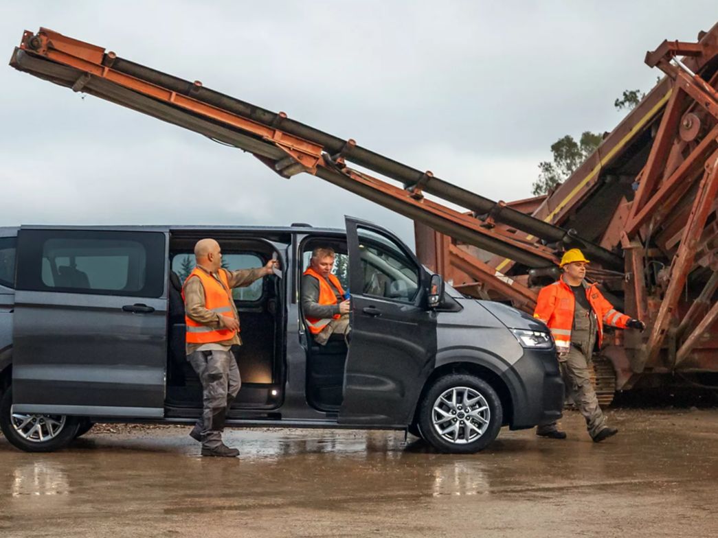 VW Transporter side view