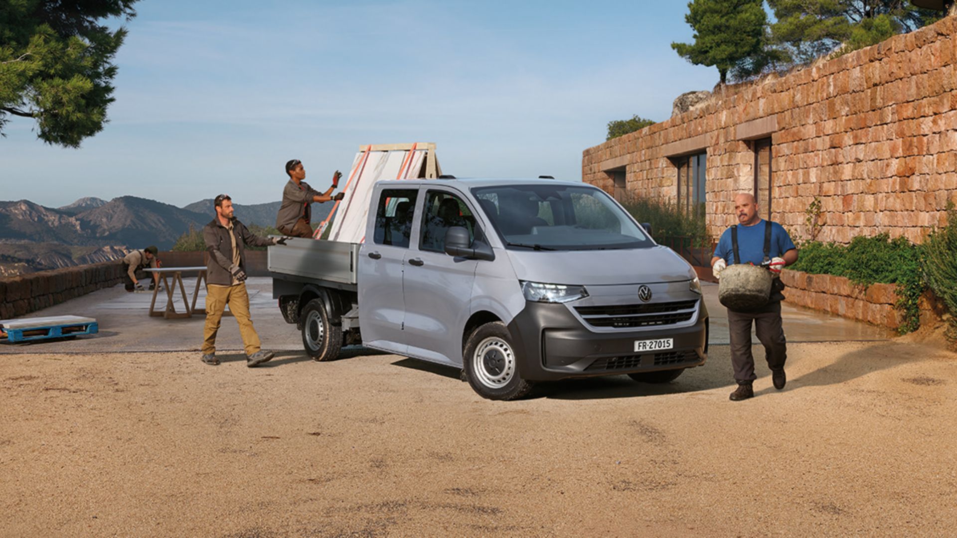 Volkswagen Transporter Pritschenwagen Arbeiter 