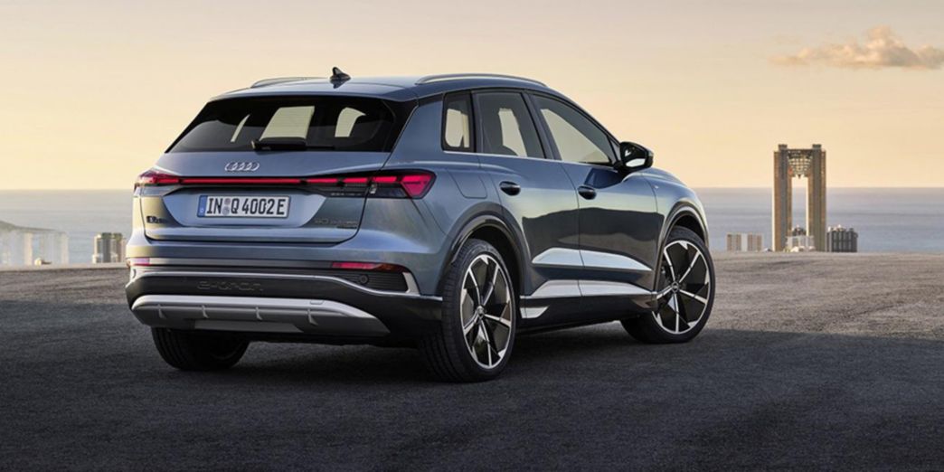 Audi grau Heckansicht