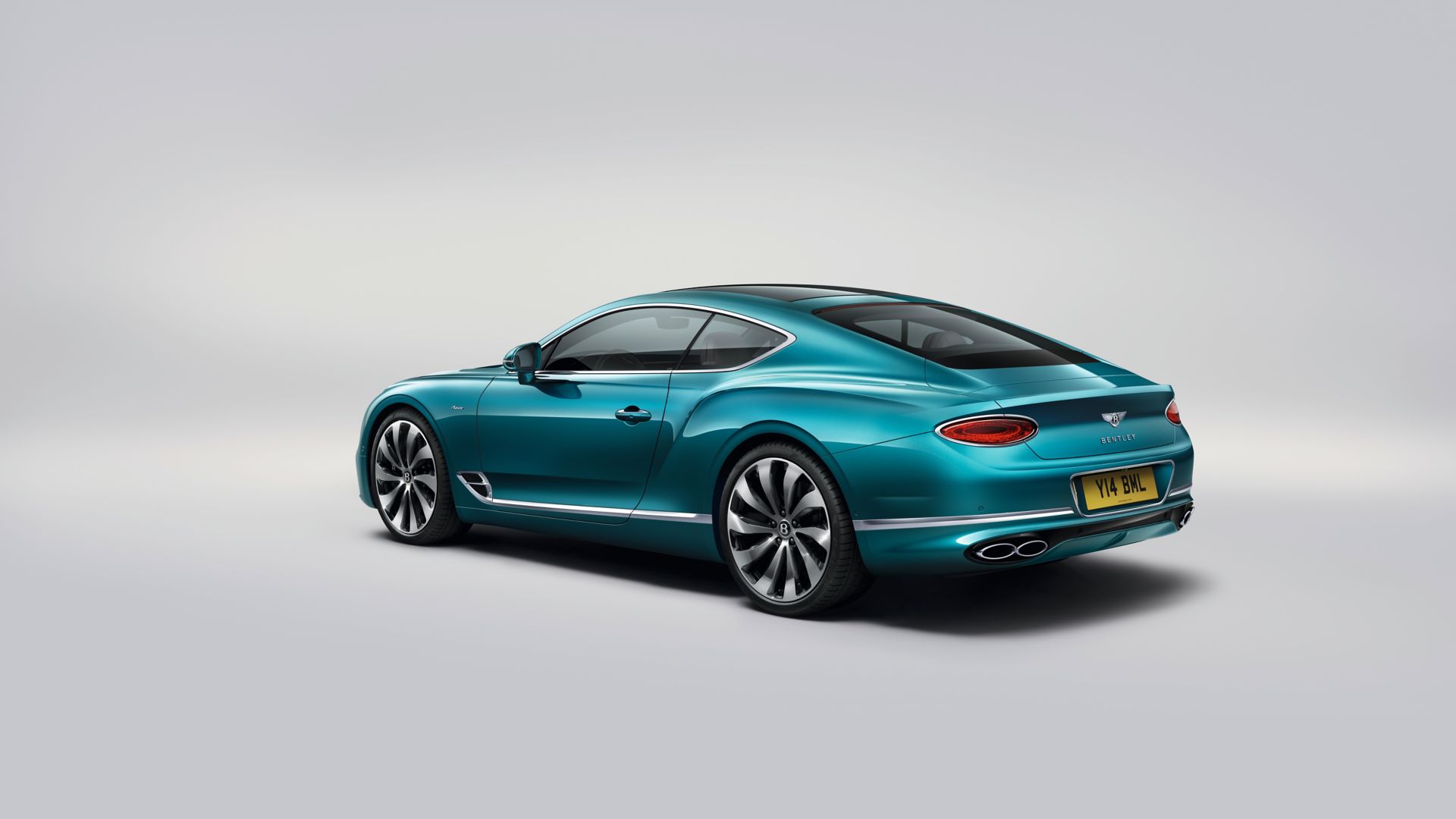 Bentayga EWB exterior rear