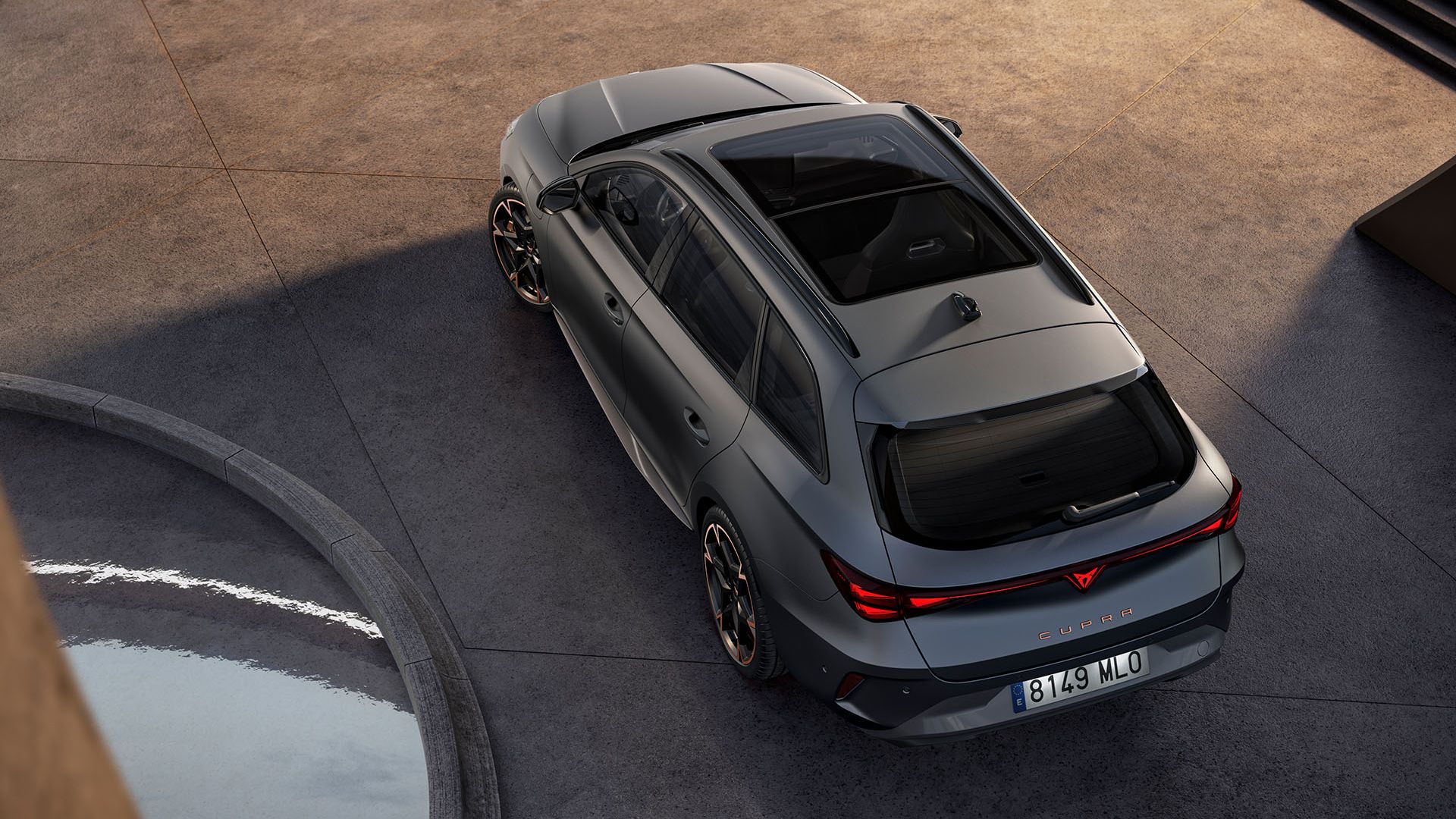 Grauer CUPRA Leon Sportstourer von oben