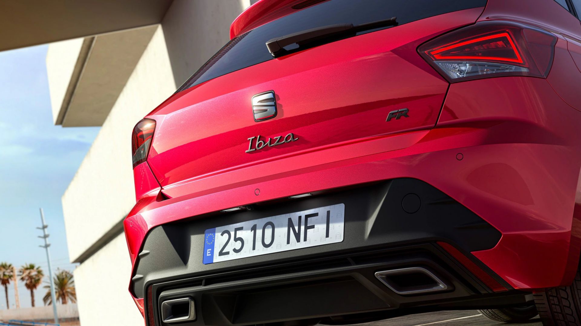 SEAT Ibiza noire vue arrière